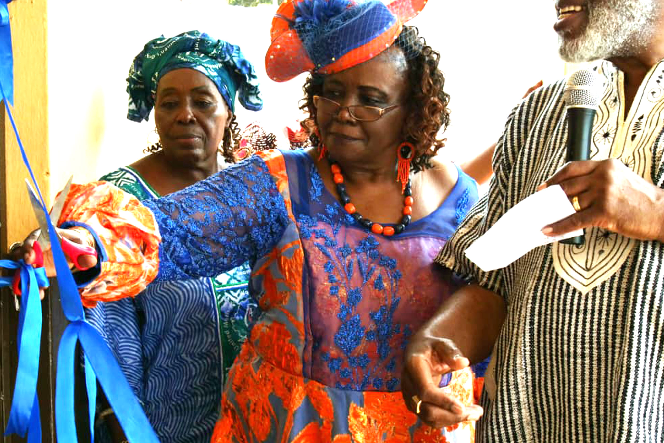 Elmira Sellu cuts open ribbon